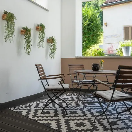 Old Town Apartment