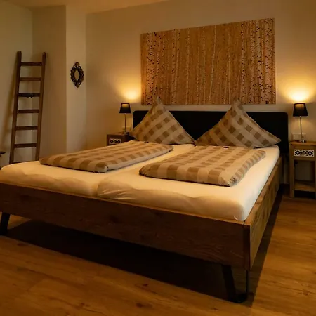 Old Town Apartment *